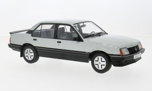 Opel Ascona C SR 1981 Zilver - 1:18
